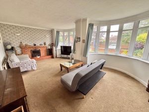 Lounge- click for photo gallery